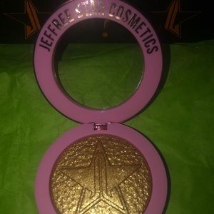 Caramel Kiss Supreme Frost Highlighter